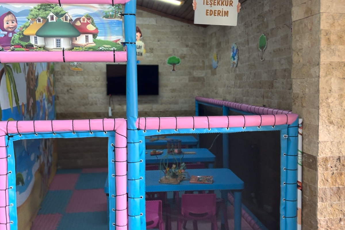 Çoçuklara Özel Yemek Alanı